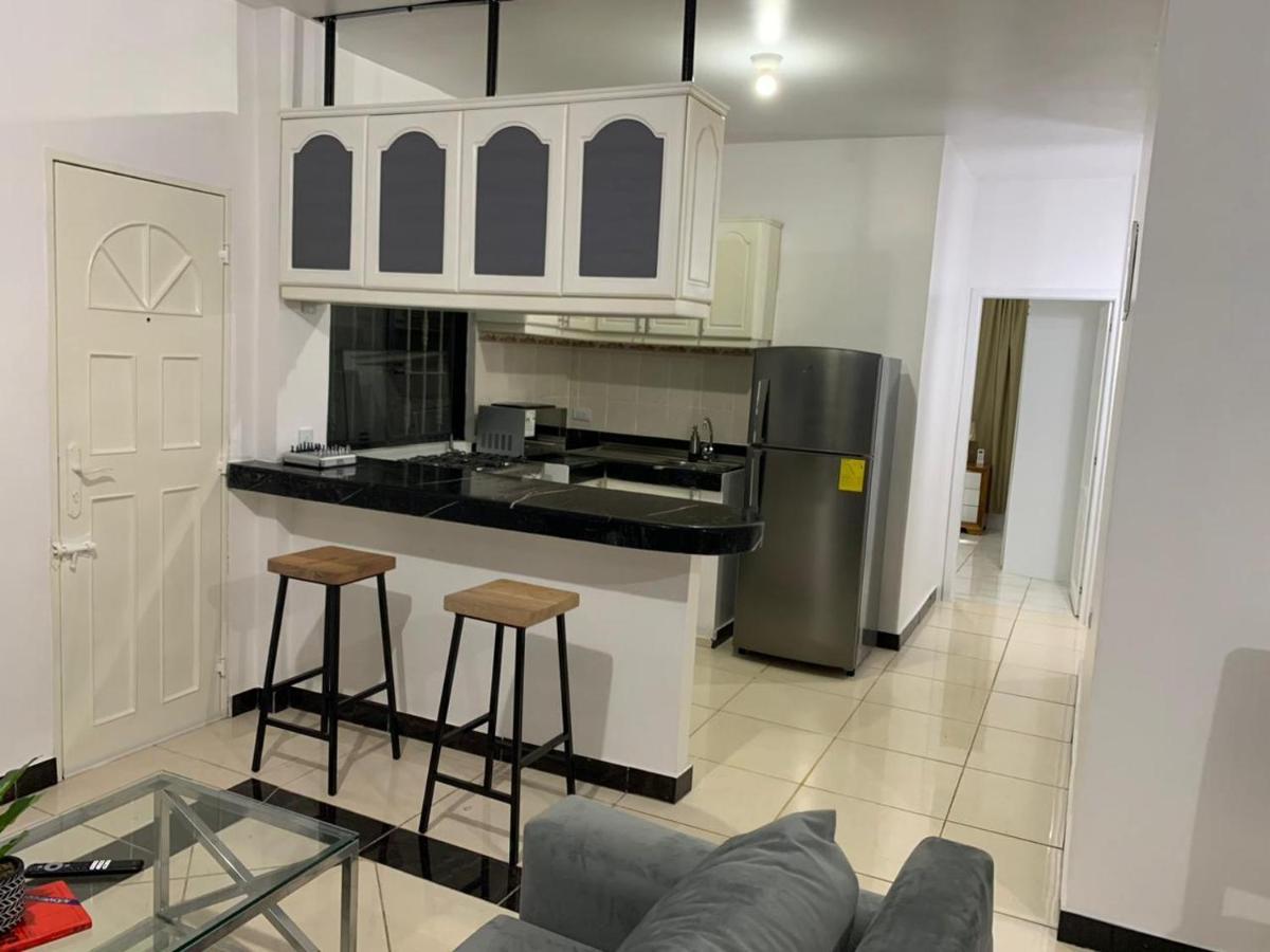 Comfortable 3-Bedroom Apartment, Close To The American Consulate Guayaquil Extérieur photo